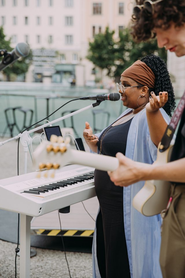 Livebands aus der lokalen Bandszene sorgen für musikalische Abwechslung